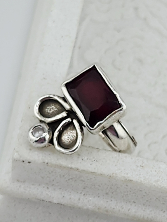 DREAMY JWLS Jewelry - GARNET & CLEAR ZIRCONIA HANDMADE RING IN STERLING SILVER RECYCLED METAL SZ 6